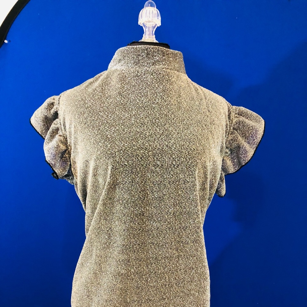 Mesh Silver w/Black Specs and trim..